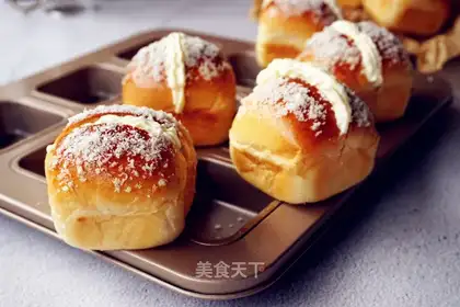 Coconut cream bread