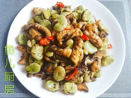Fresh squid mushrooms and green beans