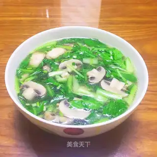Meat and mushroom soup