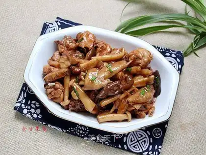Chicken with mushroom sauce