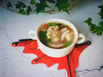 Chicken soup with mushrooms