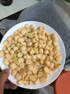 Egg-free soybeans