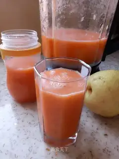 Autumn carrot juice