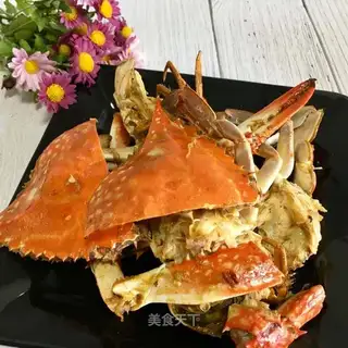 Suck on the spicy crab