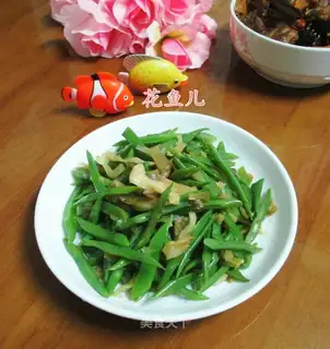 ♪ Squeeze the vegetables and make the beans ♪