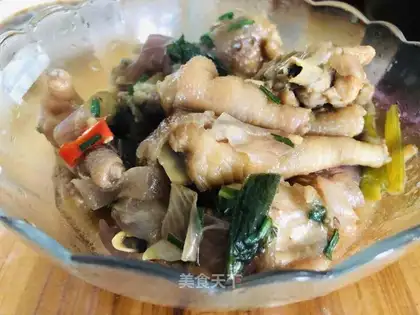 Chicken wings and claws