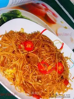 Dry stir-fried Tongzai noodles