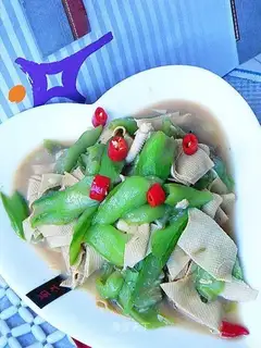 Luffa dried tofu
