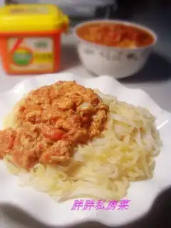 Tomato and egg fried noodles