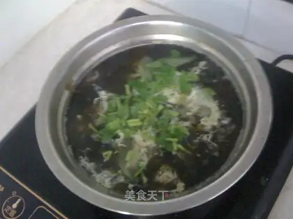 Egg and seaweed soup