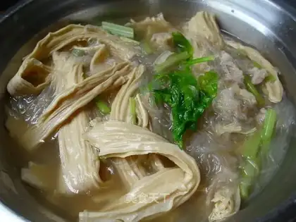 Yuba vermicelli broth