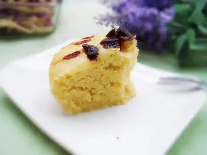 Chinese wolfberry honey date corn cake