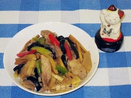 Fried Black Sea Cucumber with Dried Tofu