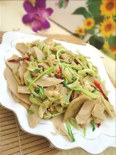 stir-fried gluten with bean curd