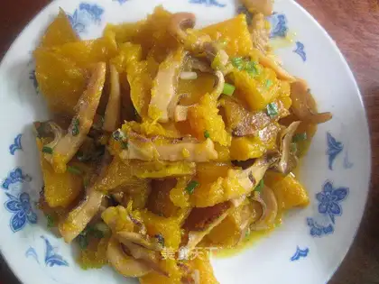 Sautéed Cuttlefish with Pumpkin