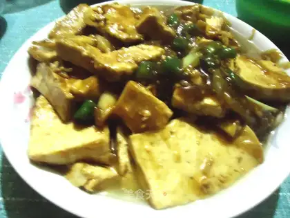 Stewed tofu with small green pepper