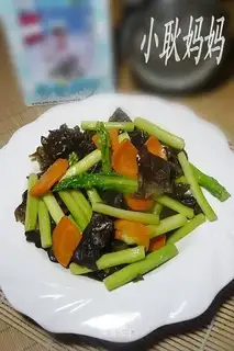 asparagus and black fungus