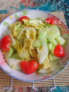 Scrambled eggs with gourd