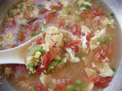 Balsam pear, tomato and egg soup