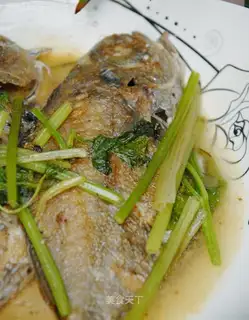 Boiled sea pomfret