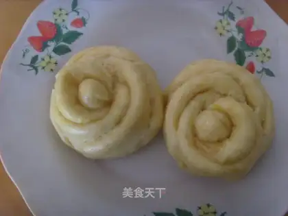 Pumpkin steamed buns