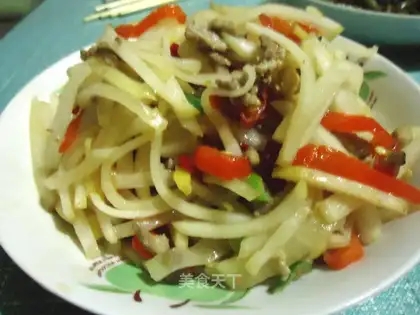 stir-fried shredded pork with pickled cabbage