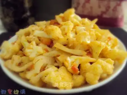 stir-fried cauliflower with tomatoes