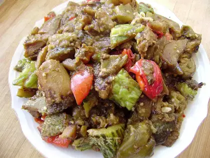 Braised bitter gourd with eggplant
