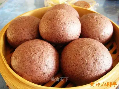 Coarse grain whole wheat steamed buns
