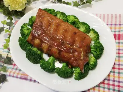 Creased ribs