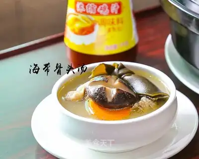 Sea belt bone soup