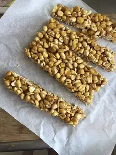 Peanut sugar