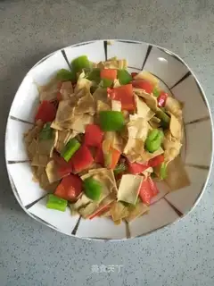 Dried tofu, fried peppers