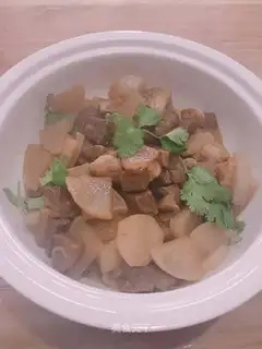 A lamb stew with radish