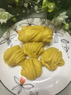 Pumpkin rolls