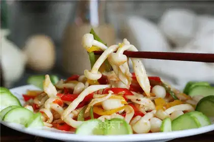 # Piggy peppers and puff mushrooms #
