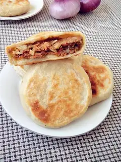 Beef onion carrot pie