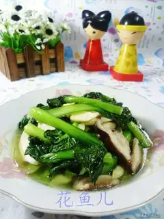 ♪ White mushrooms and scrambling ♪