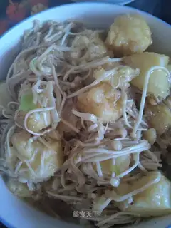 The golden mushroom burns Japanese tofu