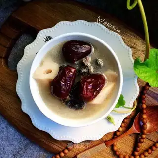 Lian rooster soup