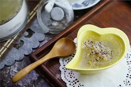 Quinoa ostrich nest