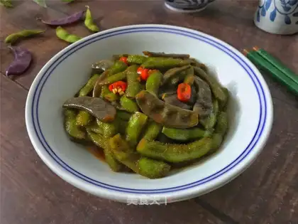 Bean-fried lamb-eyes