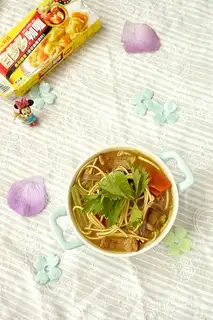 Curry hot noodles