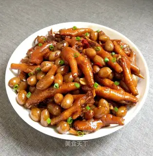 Peanut chicken claws