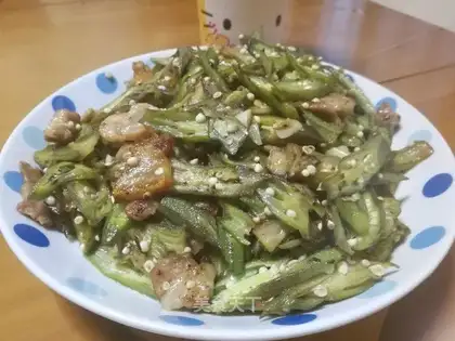 Autumn fried meat