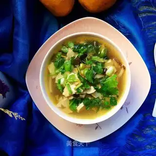 Soup with mushrooms and soybeans