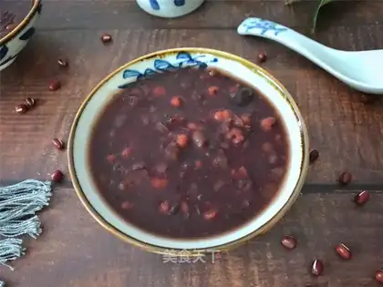 Porridge of red bean rice