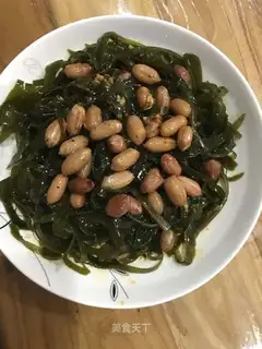 The peanut lace