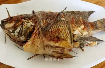 The fragrance gravy roasted the fish