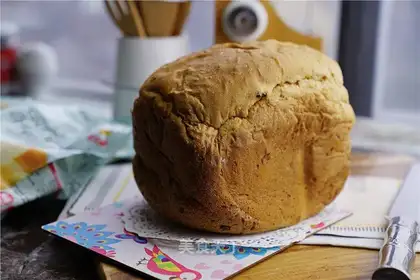 Almond raisin bread